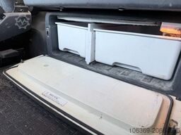 SCANIA R380 4x2 Autotransport with hydraulic ramp