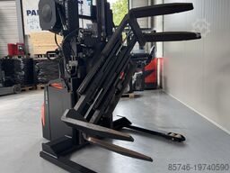 TOYOTA SWE 140 S - with PALLETCHANGER !!