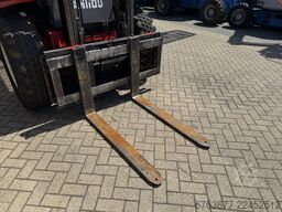 MANITOU MC30-2  Ruwterrein heftruck 4x2 Duplo 370 sideshift 5290UUR Perkins DIESEL 2002