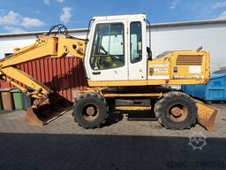 Excavator mobil Liebherr A900