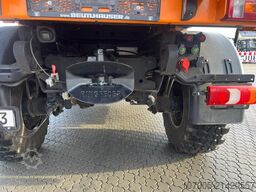 Mercedes-Benz Unimog U 219 mit Jotha Aufbau