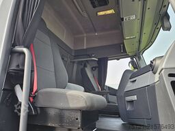 RENAULT T 440