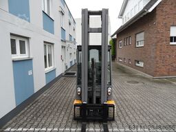 Jungheinrich EFG 220 - 6,50 m Triplex - weiße Reifen
