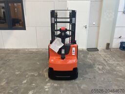 Toyota SWE 200 D / 1537 Std. / überholt