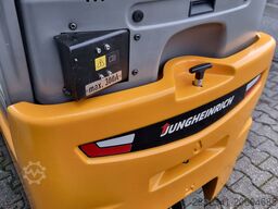 GABELSTAPLER Jungheinrich EFG215