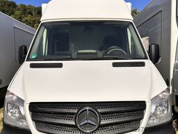 Mercedes-Benz Foodtruck, Imbisswagen, Food Truck mit neuer Küche und Ausstattung