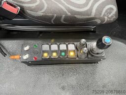 Iveco 340T45 Trakker 8x4 Palfinger / Swiss-Vehicle