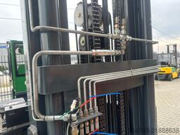 Hubtex DQ45G/Only 3310 h/Telscopic forks