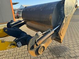 KOMATSU WA 100M-8E0 Radlader 8 Ton - 3931 H - 0,75m³