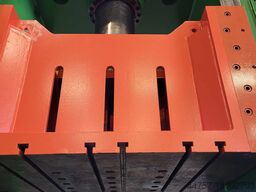 HYDRAULIC PRESS SMG 300t