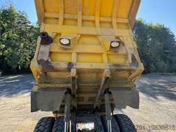 Komatsu HD405-8