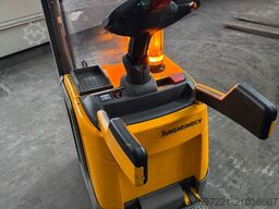 Jungheinrich ERC 214 KP Lithium