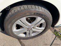 MERCEDES-BENZ ML 350d BlueTec 4Matic Luftfederung AHK