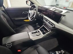 BMW 318 i Touring Driving Assistant