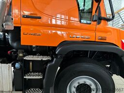 Mercedes-Benz Unimog U 423
