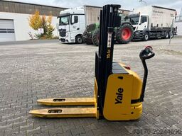 YALE MS 12 AC / Triplex: 4m! / nur 229h! / 2014