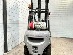 Nissan UGD 02 A 30 PQ