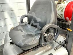 Nissan UGD 02 A 30 PQ