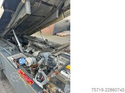 Ravo Ravo 560 Straßenkehrmaschine