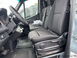 MERCEDES-BENZ Sprinter 319 CDI 4x4 Pro Automatik LED L2H2 AHK