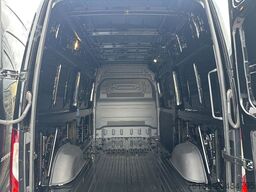 MERCEDES-BENZ Sprinter 319 CDI 4x4 PRO Automatik LED L2H2 AHK