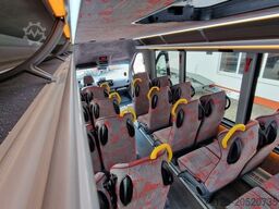 MERCEDES-BENZ 30 Sitzer Schulbus Transferbus 519 Stock