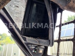BOBCAT 753