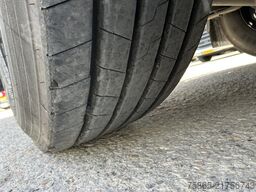 Schmitz Cargobull SCB S3B / Box Trailer / 2x Liftas / Schuifrem /...