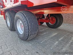 AGM Meststrooier 8 ton - Nieuw