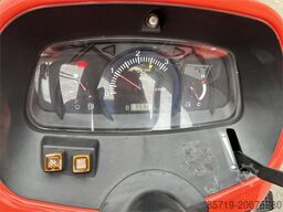 Kubota L1-382 (7325)