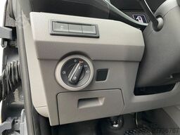 VOLKSWAGEN T6.1 Transporter 4MOTION NAVI STANDHZ ACC PDC