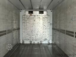 SCHMITZ CARGOBULL SCB*S3B CARRIER VECTOR 1550 WITH 5210 ENGINE HOU