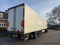 Krone 3 ass geisoleerde  oplegger met laadklep