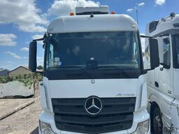 Mercedes-Benz Actros 1845