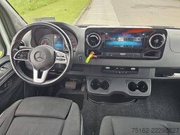 MERCEDES-BENZ SPRINTER 516 Bakwagen Laadklep!