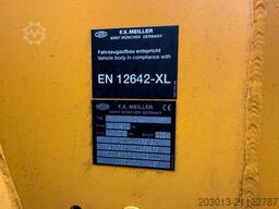 MERCEDES-BENZ AROCS 1843 4x2 Kipper Kran Palfinger PK12.501