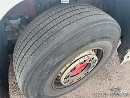 DAF CF440 6x2 Box truck with refrigerator/freezer unit