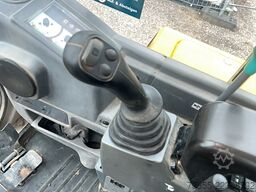 Takeuchi Tb 228