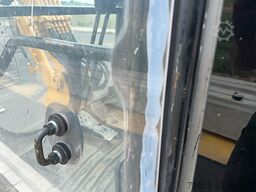 Takeuchi Tb 228
