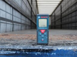 SCHMITZ Plane Edscha Gabelstaplerhalterung Lenkachse