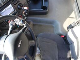 DAF CF 85.460 8X4 + 30  TON VDL hook + euro 5