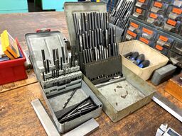 GÖDDE Workbench with contents