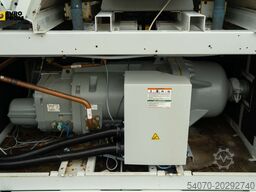 Used Aircooled chiller CARRIER 30XB 0900 0041 890 kW. 2020 yom