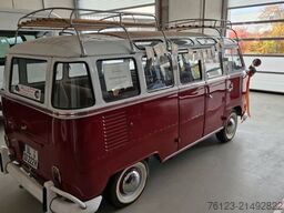 VOLKSWAGEN T 1 Samba mit Safarifenster
