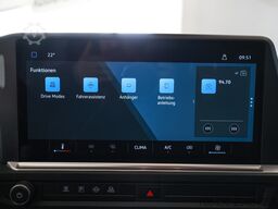 VW Transporter Kastenwagen mit L-Trennwand AHK