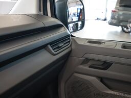 VW Transporter Kastenwagen mit L-Trennwand AHK