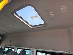 FORD Transit Trend 17 Sitzer