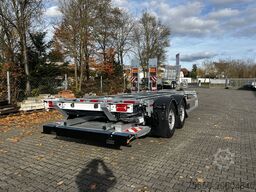 Möslein BDF Tandem- BDF- Wechselanhänger mit Ladebordwand