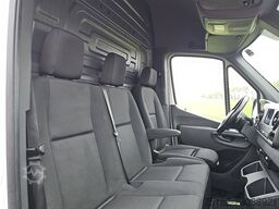 MERCEDES-BENZ SPRINTER 215 L2H2 Mbux Automaat Distronic Camer...