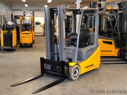 Jungheinrich EFG 216k - Service Neu - Batterie 95% + Garantie